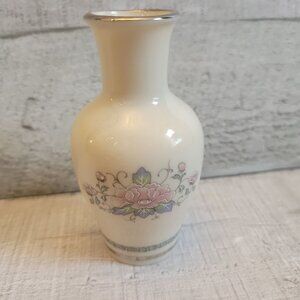 Lenox Charleston Ivory Porcelain Bud Vase With Floral Design & Gold Trim 4.5"